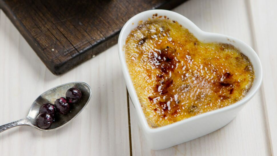 Crème brûlée aux myrtilles sauvages