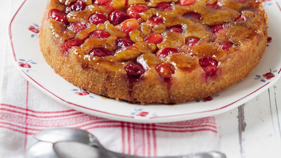 Gâteau renversé aux cerises