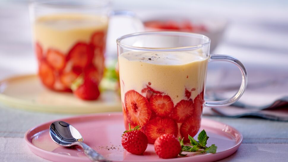 Sabayon au miel et fraises poivrées