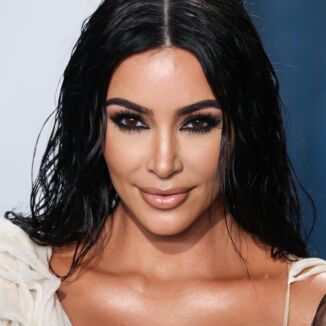 Kim Kardashian méconnaissable : elle pose avec une coupe garçonne ..., حجم الصورة 326x326