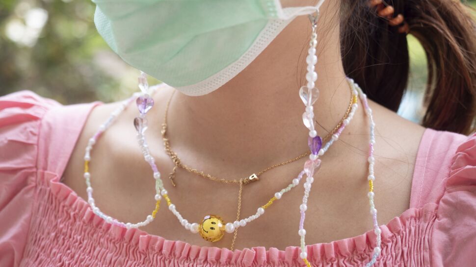 DIY : fabriquer une chaîne porte-masque en perles 