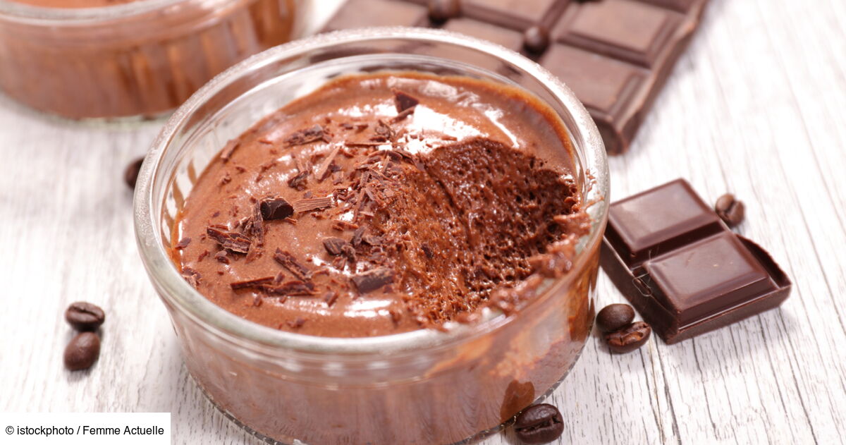 Comment rattraper une mousse au chocolat trop liquide ? : Femme