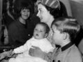 Reine Elizabeth II avec le prince Edward et le prince Andrew (1964)