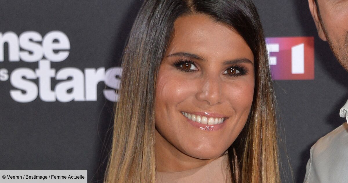 Karine ferri irrésistible en petites robes d’été joliment décolletées