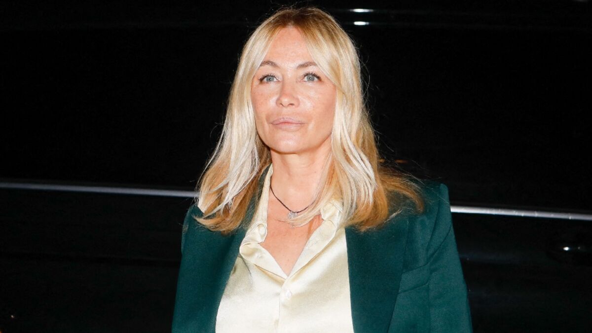 Emmanuelle Béart, nue : à couper le souffle, elle enflamme la Toile : Femme  Actuelle Le MAG