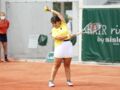 Inès Reg, canon en tenniswoman à Roland Garros : l'humoriste s'éclate en jupette courte !