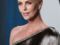 Une coupe ultra courte comme Charlize Theron