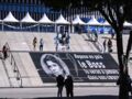 Ces quelques mots sont inscrits en hommage à Bernard Tapie devant le stade Vélodrome : "Repose en paix le boss. Tu seras à jamais dans nos cœurs."