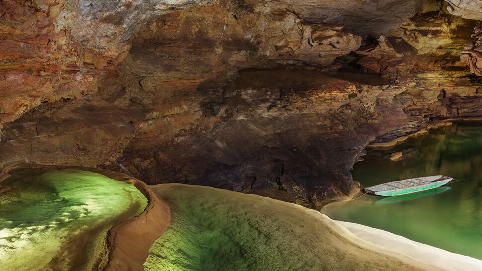 Voyage au centre de la terre : 12 grottes à découvrir