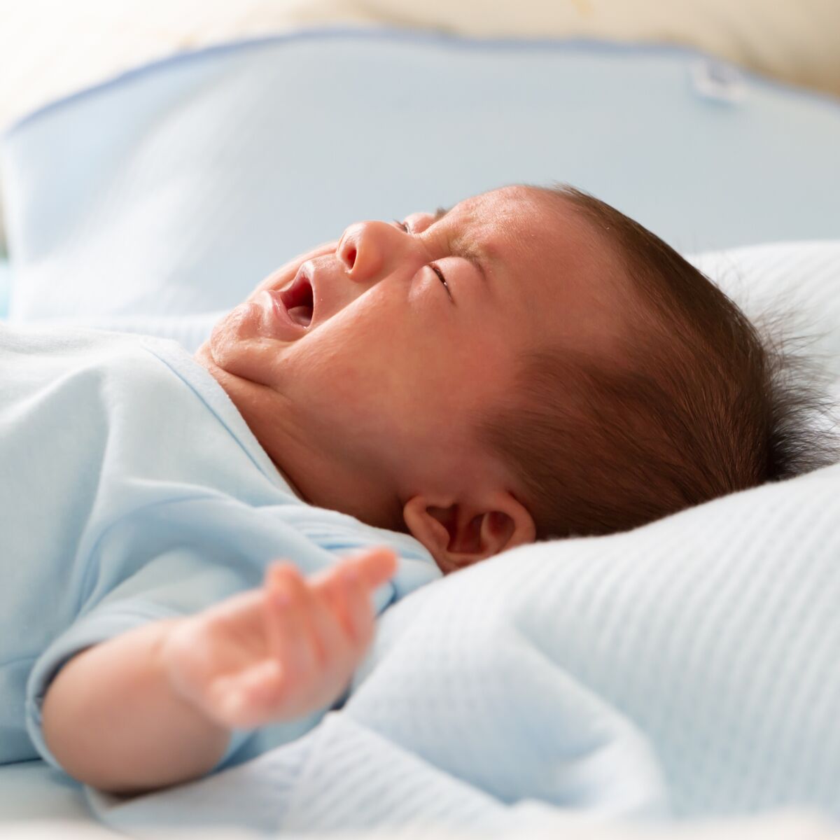Diarrhée de bébé : les causes, les symptômes et les meilleurs ...