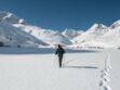 Marcher sur la neige en raquettes : bienfaits, précautions... comment s'y mettre ?