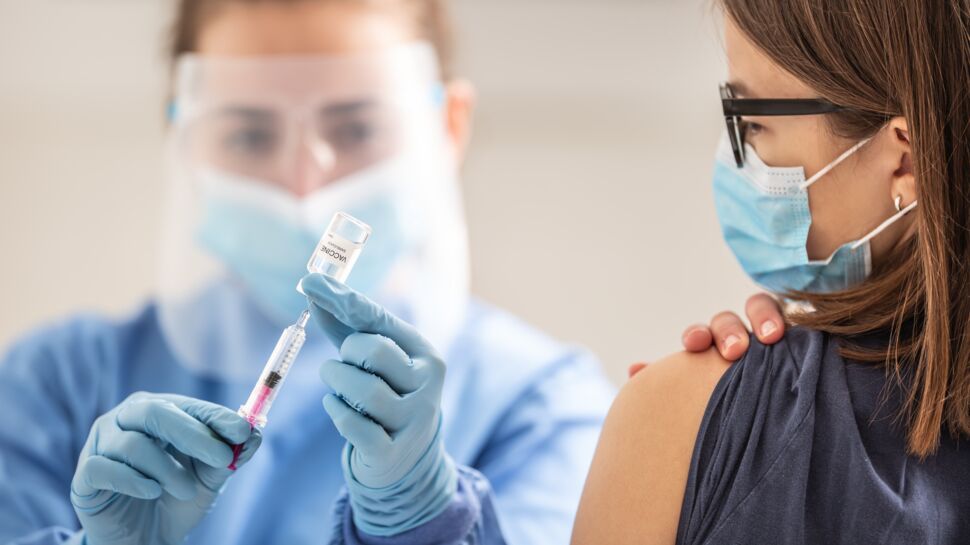 Vaccins contre le Covid-19 : les femmes auraient deux fois plus de risques de présenter des effets secondaires