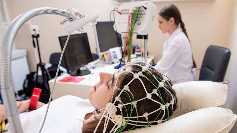 Électroencéphalographie : définition, utilité et danger