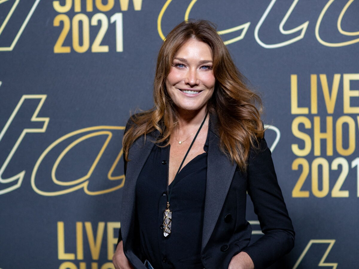 Carla Bruni : jeune dans les années 90, elle est méconnaissable : Femme  Actuelle Le MAG