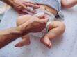 Selle verte de bébé : faut-il s’inquiéter et comment réagir ?
