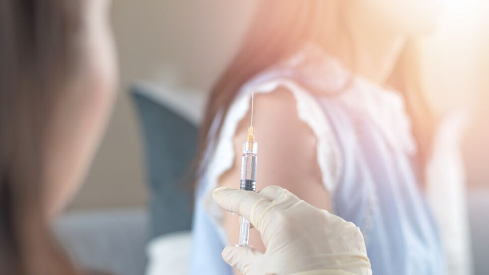 Cancer du col de l’utérus : une seule dose de vaccin pourrait suffire pour les plus jeunes, selon l’OMS 