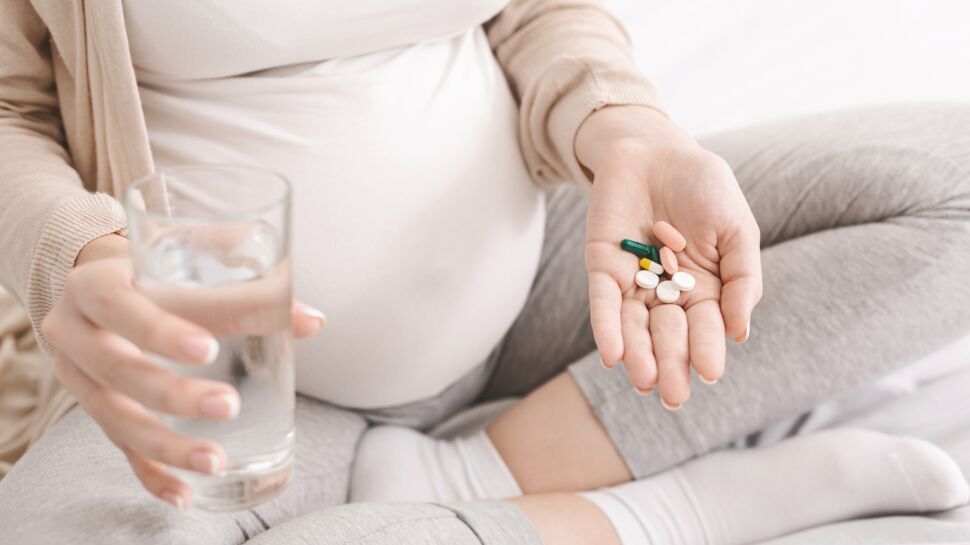 Paracétamol, ibuprofène : pourquoi il faut éviter ces médicaments pendant la grossesse 