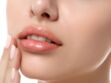 Gommage des lèvres : comment exfolier naturellement ?