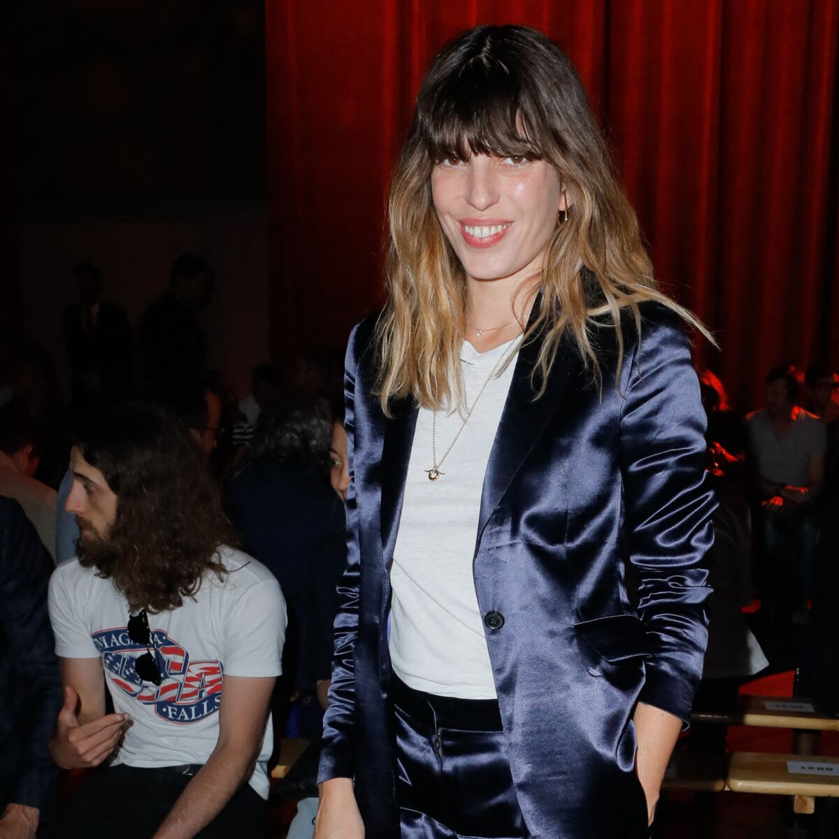 Lou Doillon déculpabilise les mamans : la fille de Jane Birkin révèle sa  silhouette post-partum : Femme Actuelle Le MAG