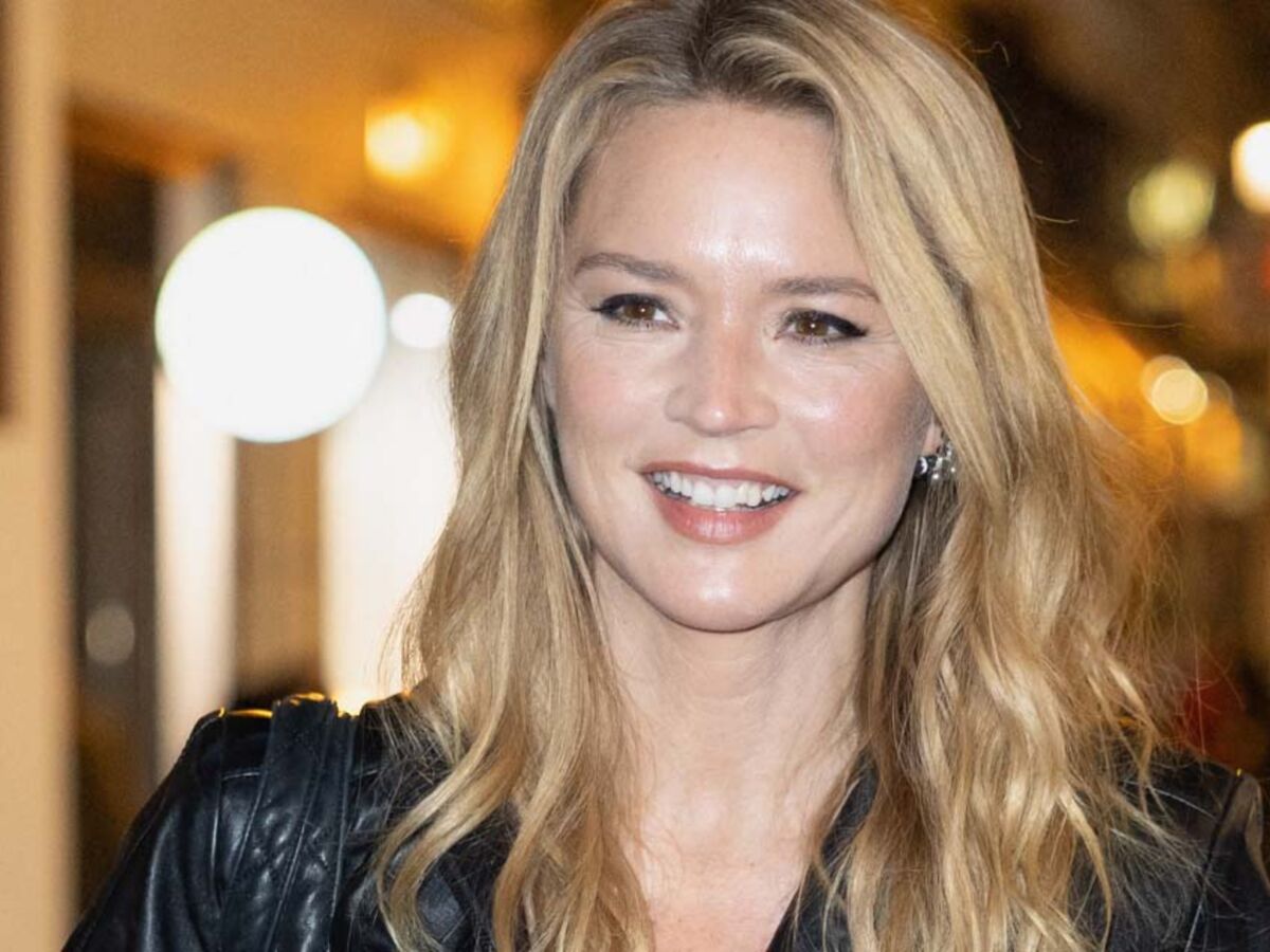 Virginie Efira trop belle en slim noir et top maxi décolleté : Femme  Actuelle Le MAG