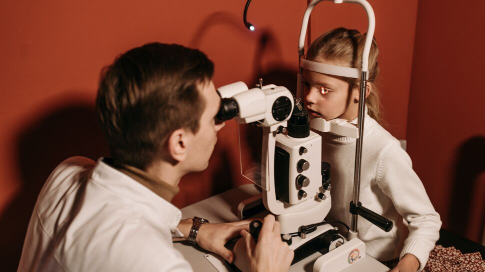 Ophtalmologue pédiatrique : dans quel cas le consulter, à partir de quel âge, prise en charge