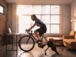 RPM : bienfaits, calories brûlées, déroulement d’une séance… tout savoir sur le vélo indoor