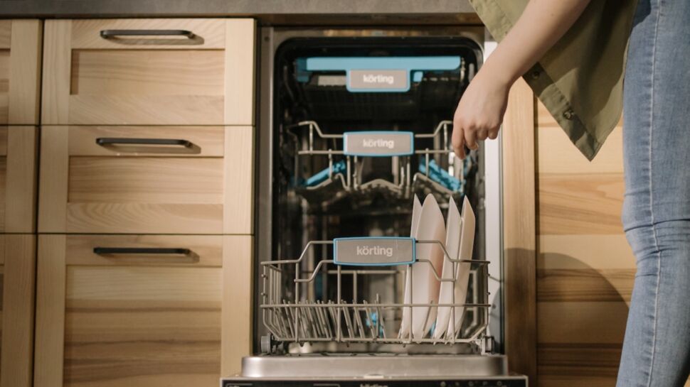 Lave-vaisselle : 4 bons plans plus écologiques et naturels pour éviter les mauvaises odeurs
