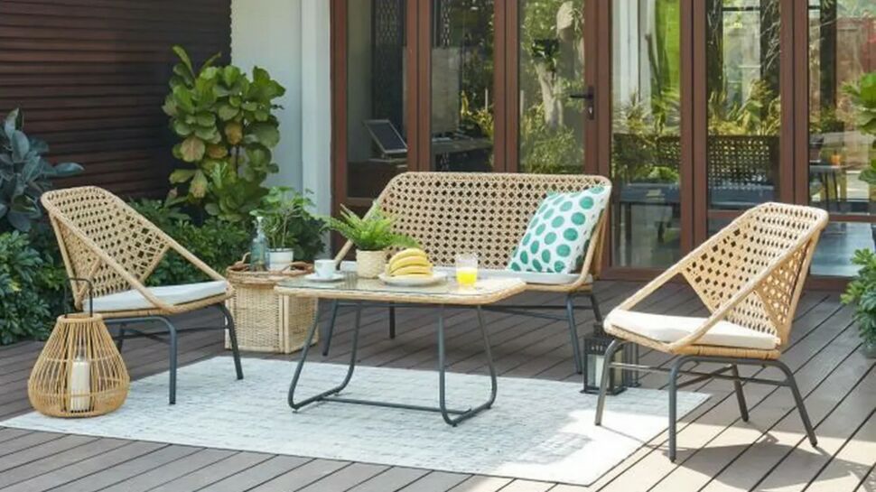 Ce salon de jardin 4 places à moins de 250 euros est idéal pour profiter pleinement de l'été