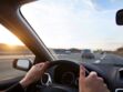 Voiture sans permis de conduire : a-t-on le droit de rouler sur l’autoroute ?