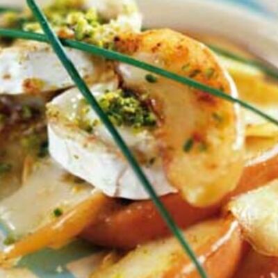 Chèvre chaud poêlé aux pommes