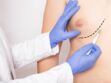 Gynécomastie : causes et traitements de l’excès de sein chez les hommes