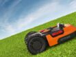 Ce robot tondeuse connecté vous permettra d'obtenir une pelouse impeccable sans efforts