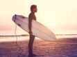 Surf thérapie : quels sont ses bienfaits et comment se déroule une séance ? Les explications d'une spécialiste 