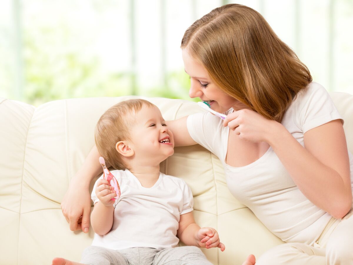 À quel âge votre bébé a-t-il percé sa première dent? - Trucs et astuces -  Centre Santé Dentaire à Val-Bélair