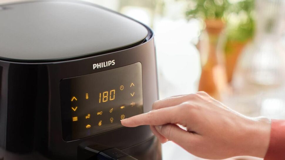 Cette friteuse Airfryer 13 en 1 à prix réduit est l'un des modèles phare de la marque Philips