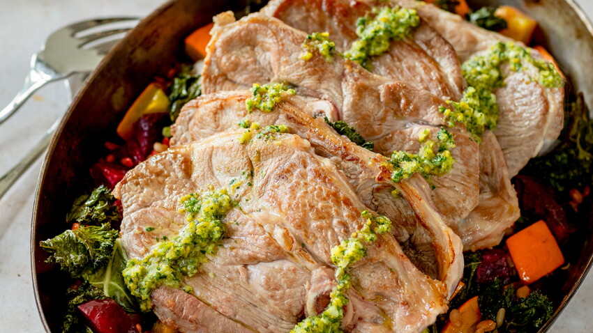 Tranche de gigot d'agneau, sauce pesto à la pistache rapide : découvrez