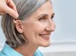 Vertiges, maux de tête : comment mieux supporter ses prothèses auditives ?