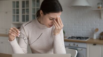Catamenial migraines: why do we have a headache during periods and how to relieve them?