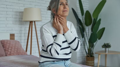 Mastodynie : les symptômes et les traitements des douleurs aux seins ...