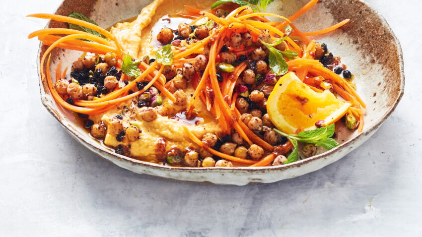 Salade à la marocaine, pois chiches épicés et houmous de potiron facile