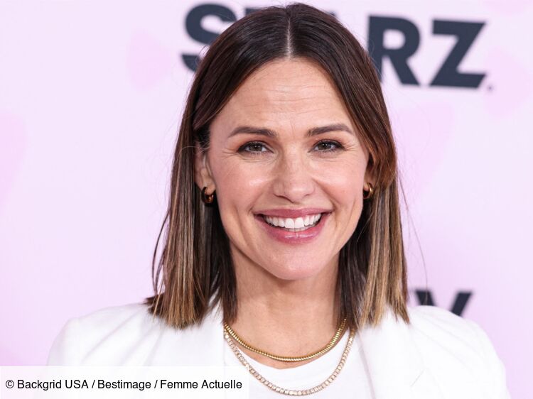 Jennifer Garner dévoile sa routine anti-âge pour afficher une peau