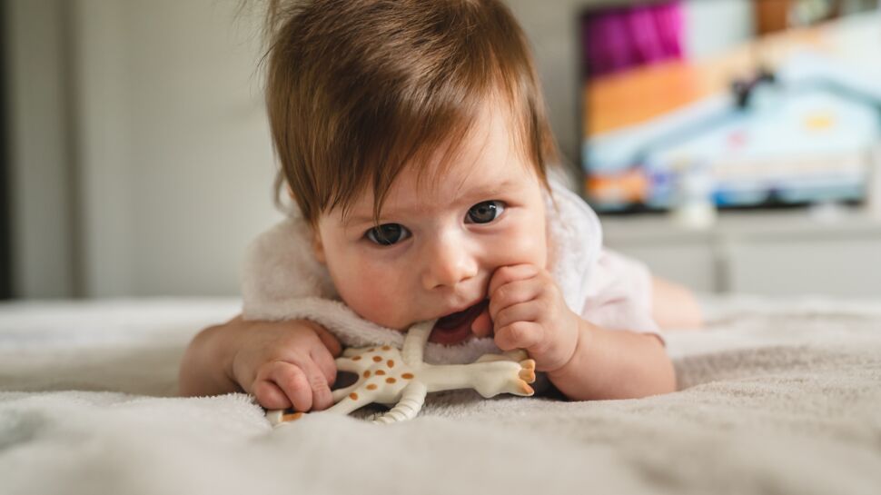 Quelle est la durée d'une poussée dentaire chez le bébé ?