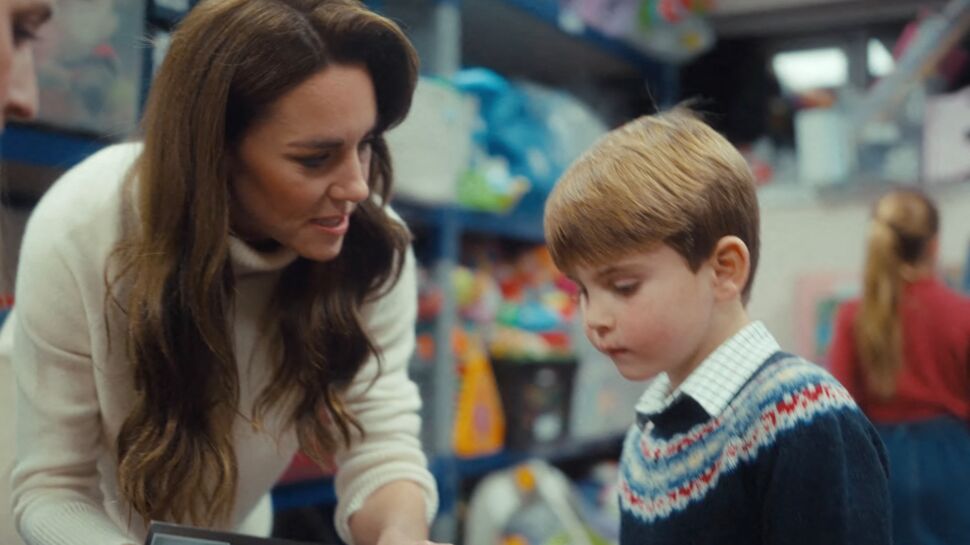 Kate Middleton publie une photo d'elle enfant, les internautes jurent y voir le prince Louis !