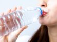 Eau en bouteille : une étude révèle la présence inquiétante de particules de plastique