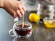 Tasse de thé : 6 astuces de grand-mère naturelles pour enlever les traces tenaces