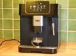 Test de la Beko CEG7302B : une machine à café à grains accessible et convaincante
