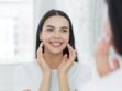 Pores dilatés : un médecin recommande ces actifs pour lisser le grain de peau