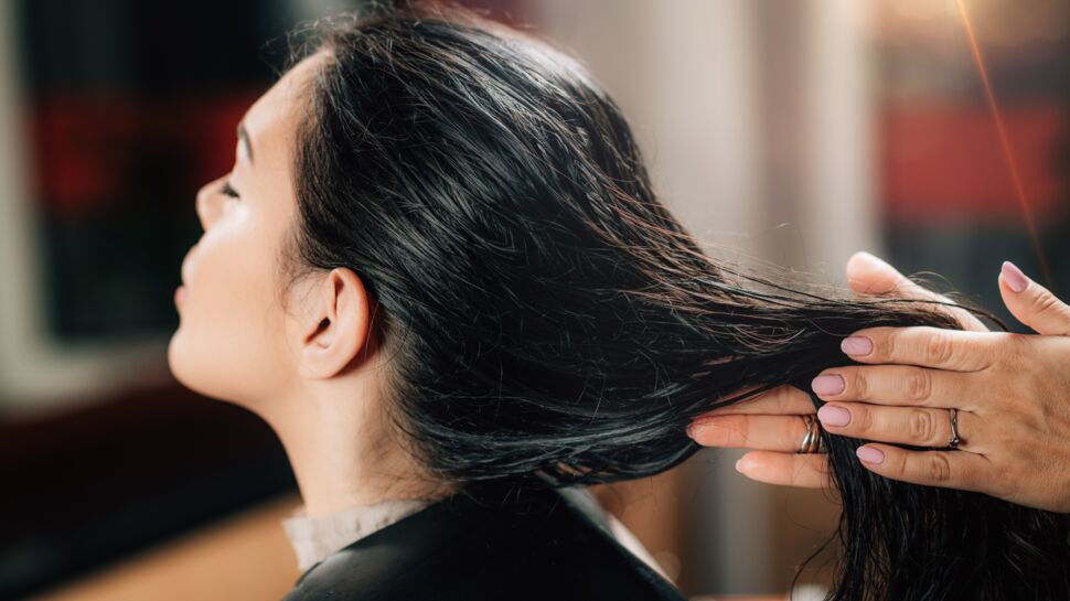 Les produits lissants pour les cheveux présenteraient des risques pour les reins, selon une étude