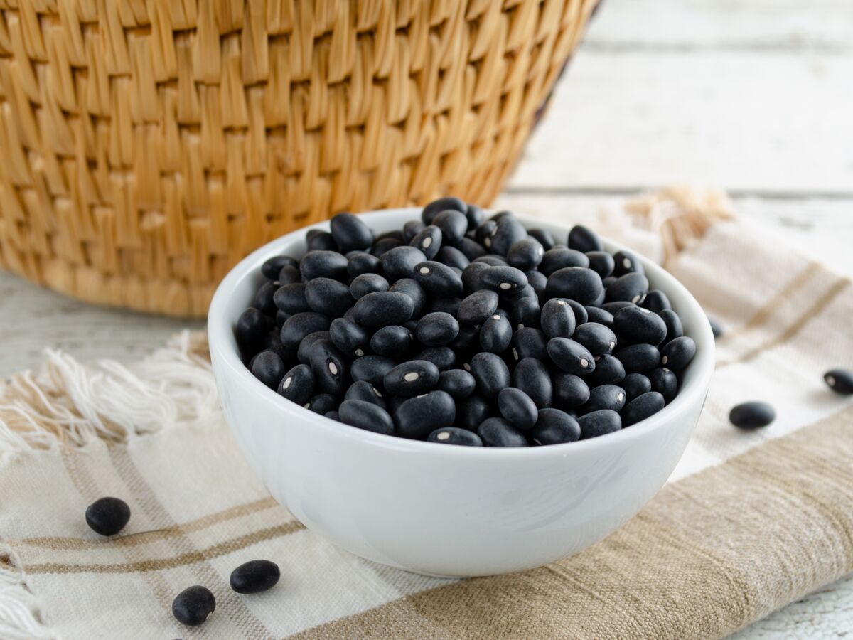 Haricots noirs : bienfaits santé, valeur nutritionnelle, comment les consommer ?