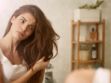 6 astuces d'un coiffeur pour empêcher les cheveux de gonfler 